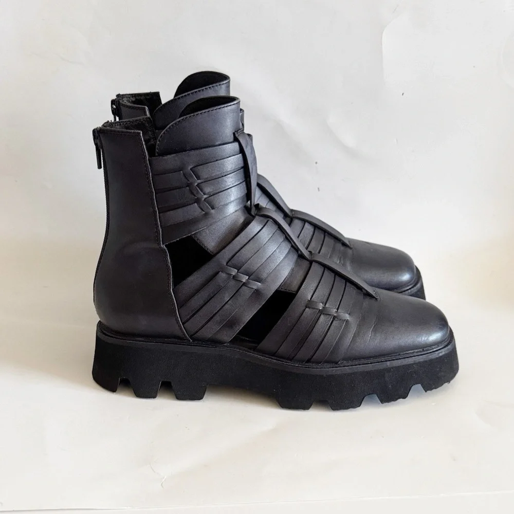 Free People Womens Black Hydra Huarache Lugged Cutout Punk Grunge Boots sz 39 EU